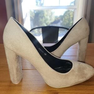 Herstyle 'Camylla' Nude Faux Suede Heels - Size 10
